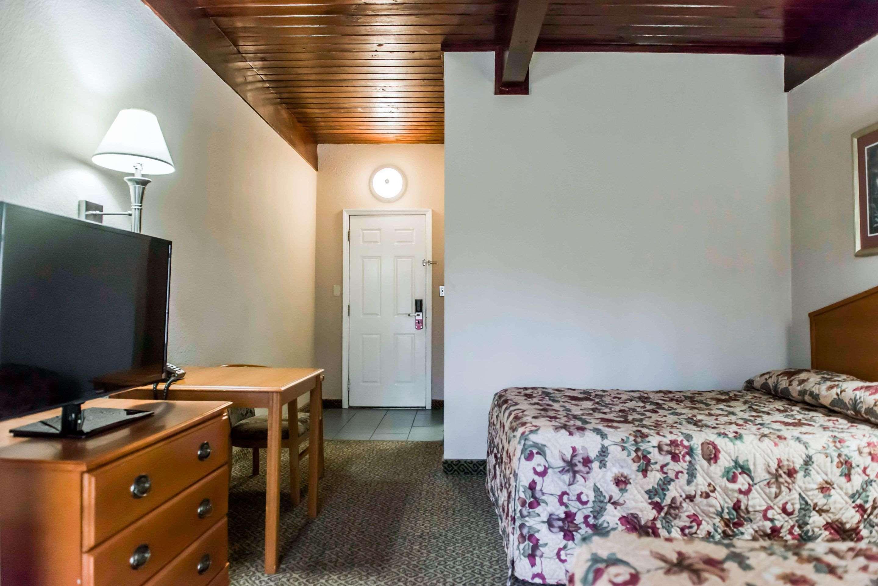 Econo Lodge Tallahassee Near Capital -University Luaran gambar